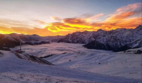 Private garden apartment in ski resort in Queen of the Pyrennees with WIFI ski hike cycle spa mountain